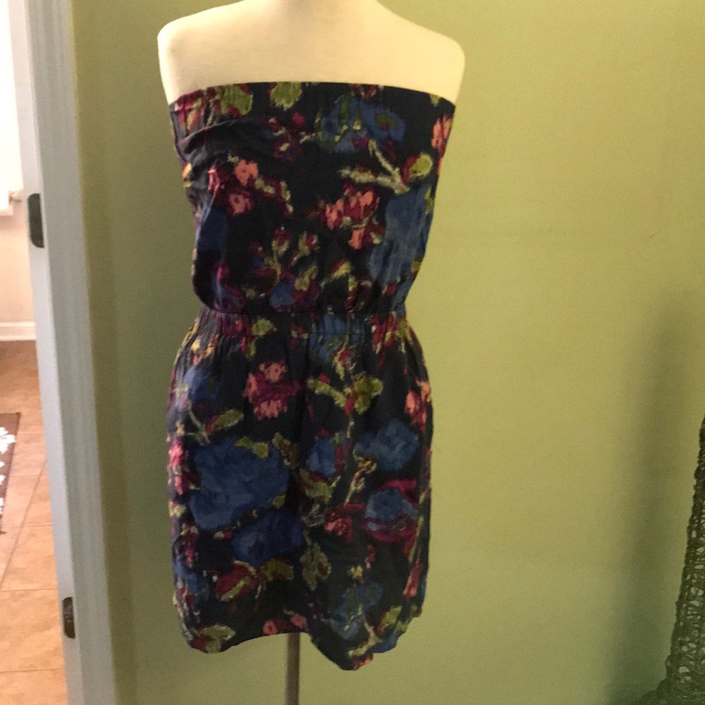 Strapless dress
